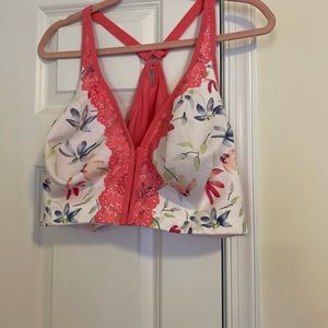 White floral print bra. NWOT. 48DDD.
